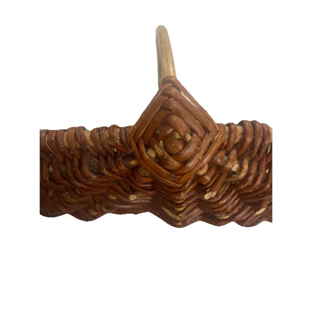 Primitive Butt Basket Woven Twig Sticks Small Antique Rustic Handmade Heritage‎